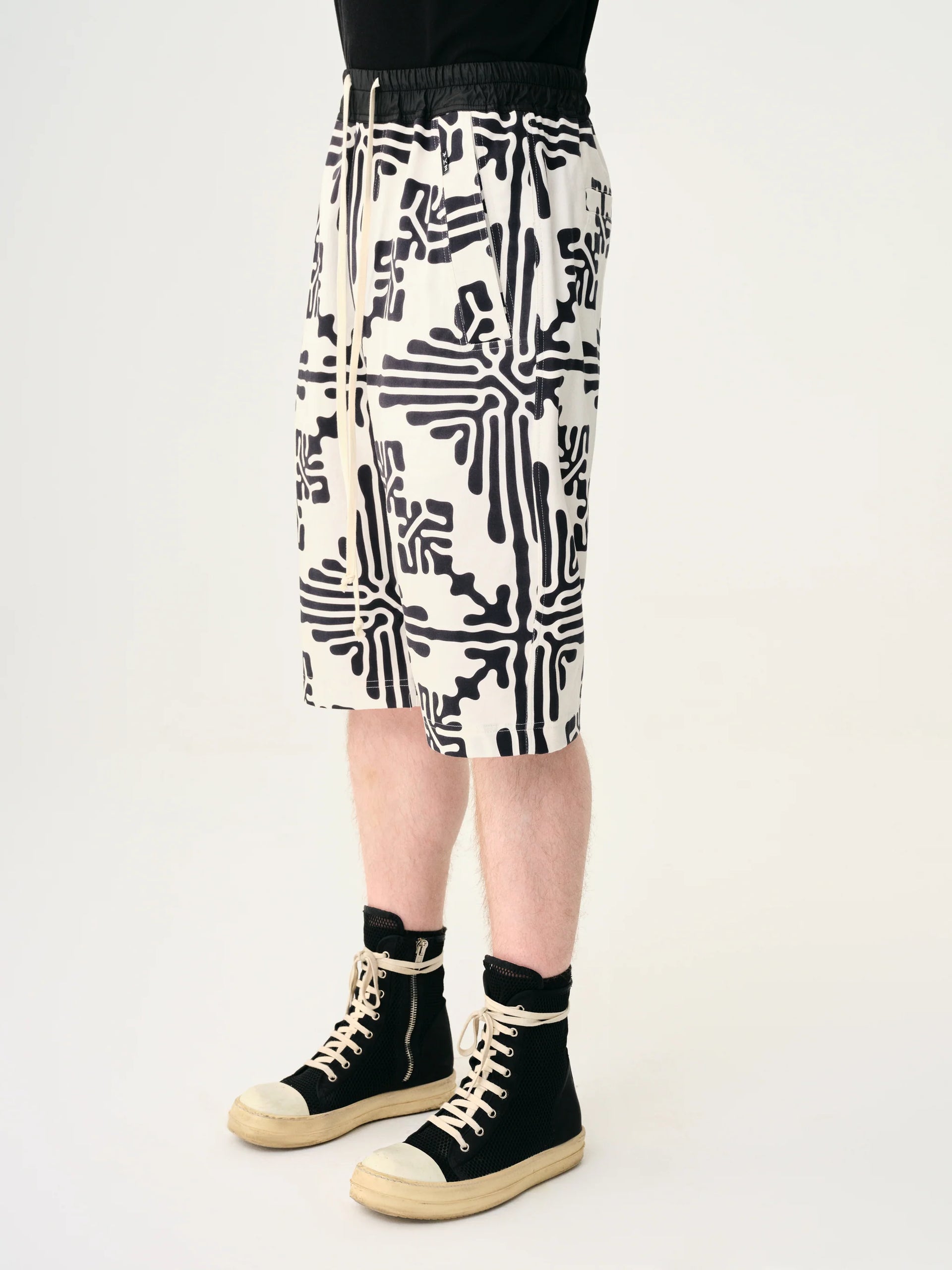 XOCHITL Shorts – SAM